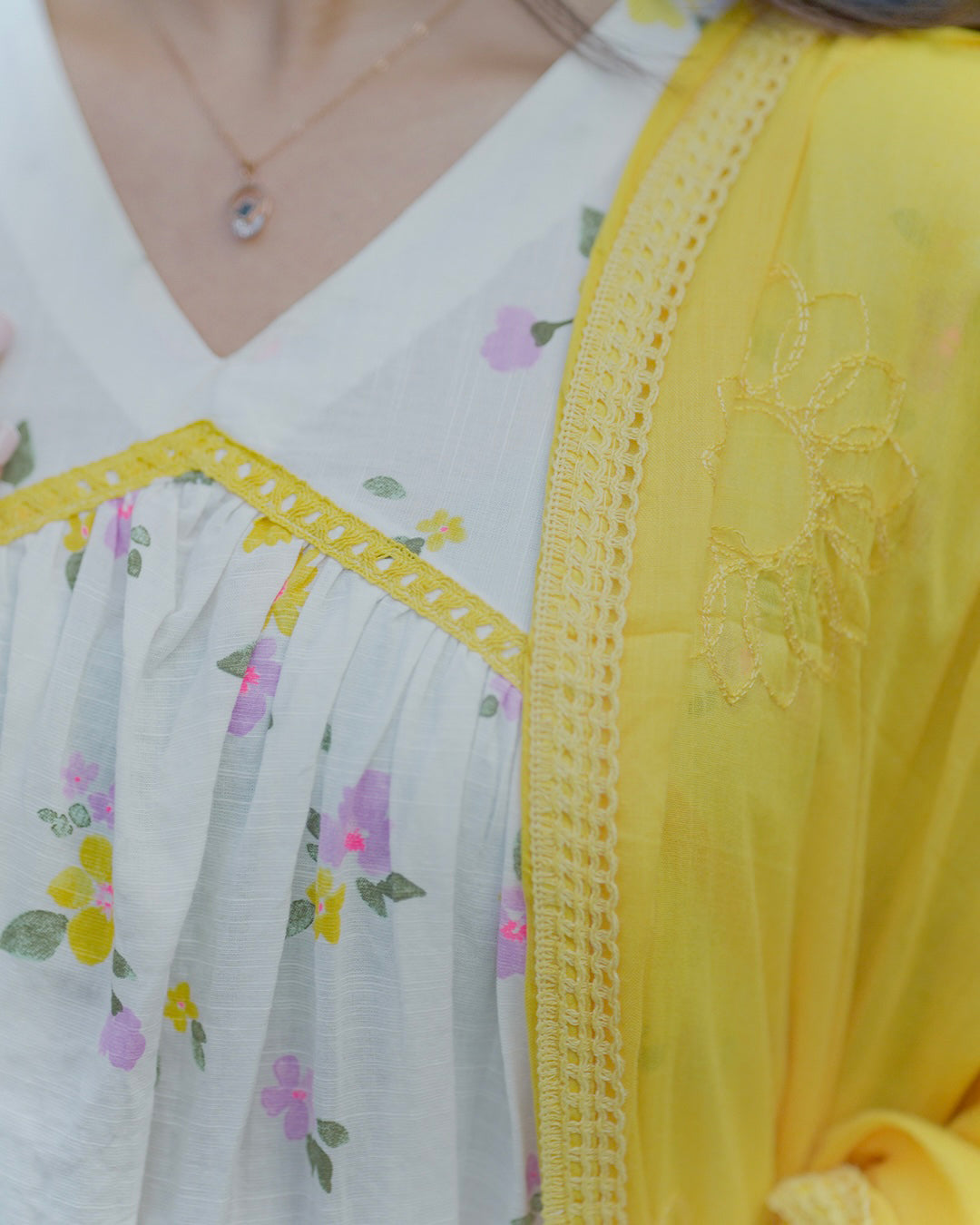 Spring Radiance 
Suit Set